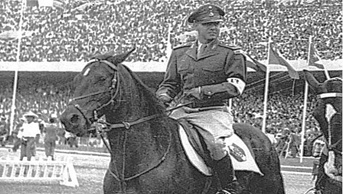 Nació el 13 de junio de 1913 en Hidalgo del Parral, Chihuahua. Hijo del coronel Antonio Mariles y Virginia Cortés. Foto: Especial Nació el 13 de junio de 1913 en Hidalgo del Parral, Chihuahua. Hijo del coronel Antonio Mariles y Virginia Cortés. Foto: Especial