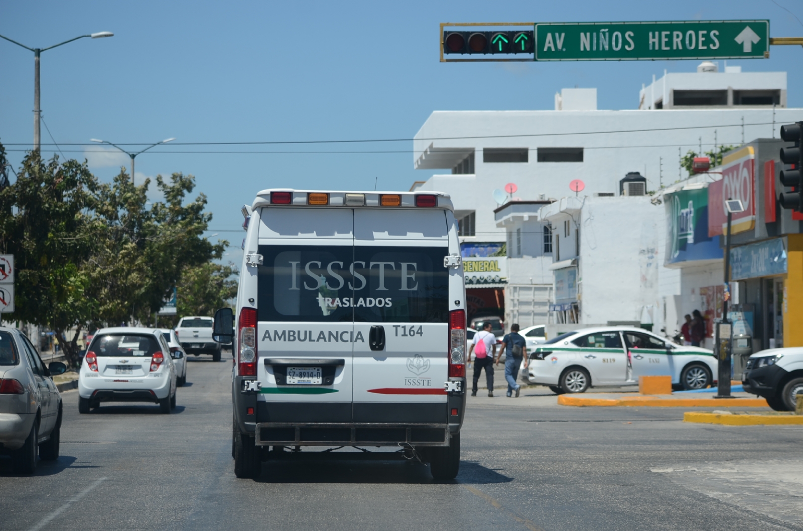 Se recomienda a la población en general, tomar sus debidas precauciones y usar rutas alternas Se recomienda a la población en general, tomar sus debidas precauciones y usar rutas alternas