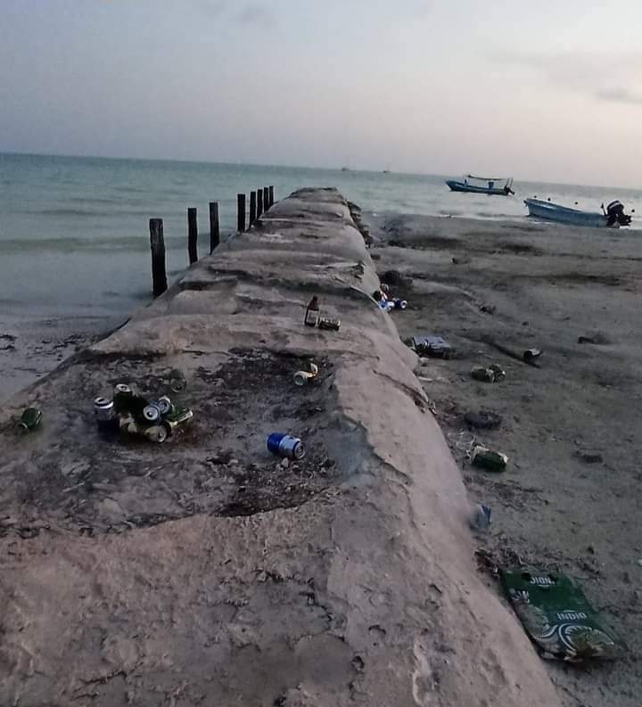 Habitantes y prestadores de servicios reclaman a visitantes que dejan un cochinero en las playas; piden ser responsables