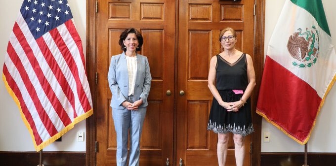 Tatiana Clouthier viajó a los Estados Unidos para reunirse con Gina Raimondo Tatiana Clouthier viajó a los Estados Unidos para reunirse con Gina Raimondo
