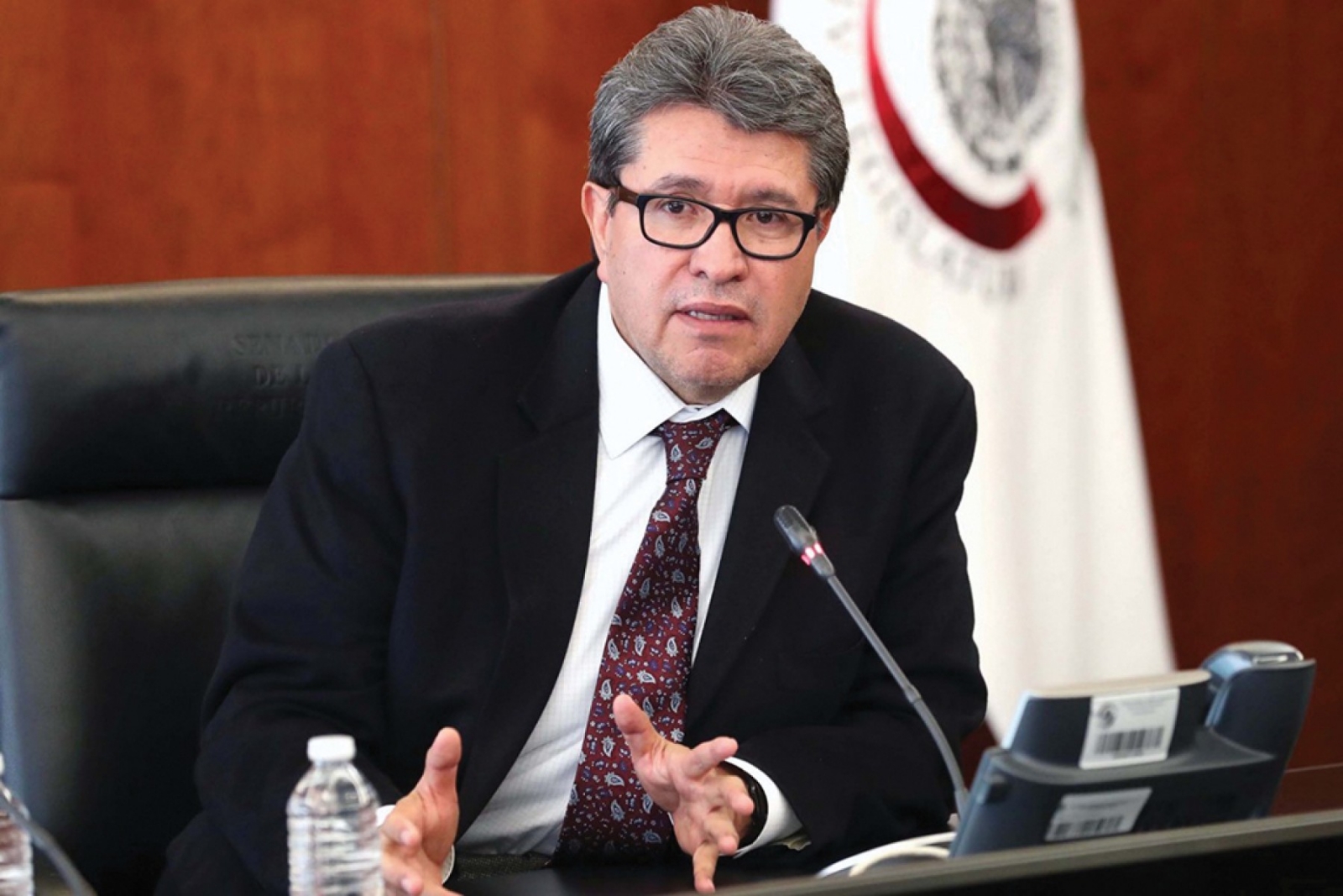 Ricardo Monreal Ávila, líder de Morena en el Senado, viajó a Veracruz para visitar el penal de Pacho Viejo, lugar donde permanece recluido José Manuel del Río Virgen