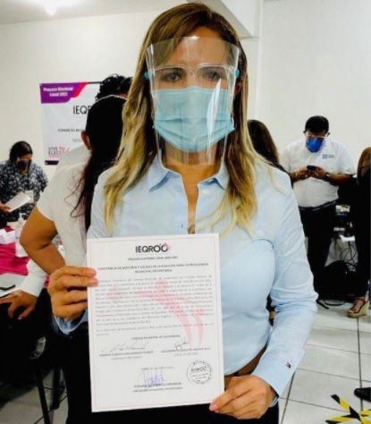 El Pleno le dio sus constancias a las planillas encabezadas por José Alfredo Contreras Méndez, en Bacalar; Juanita Alonso Marrufo de Cozumel y Marciano Dzul de Tulum El Pleno le dio sus constancias a las planillas encabezadas por José Alfredo Contreras Méndez, en Bacalar; Juanita Alonso Marrufo de Cozumel y Marciano Dzul de Tulum