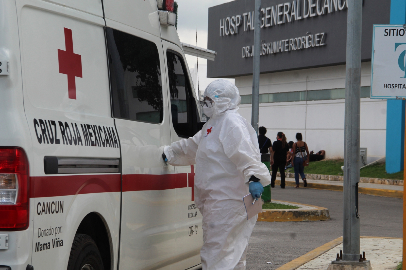 La recuperación de un paciente COVID hospitalizado toma de 3 a 8 semanas; hospitales de Quintana Roo hacen ciertos descuentos
