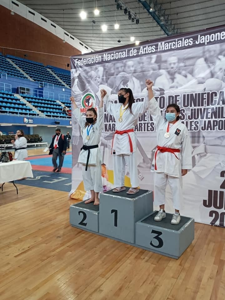 La karateca obtuvo dos medallas de oro asegurando su lugar la competencia de Rumanía