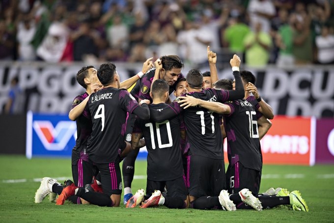 Los mexicanos dedicaron el primer gol al padre de Jonathan Dos Santos