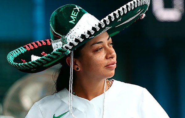 Stefania Aradillas compartió un video en el que mostró sus uniformes de Tokio 2020