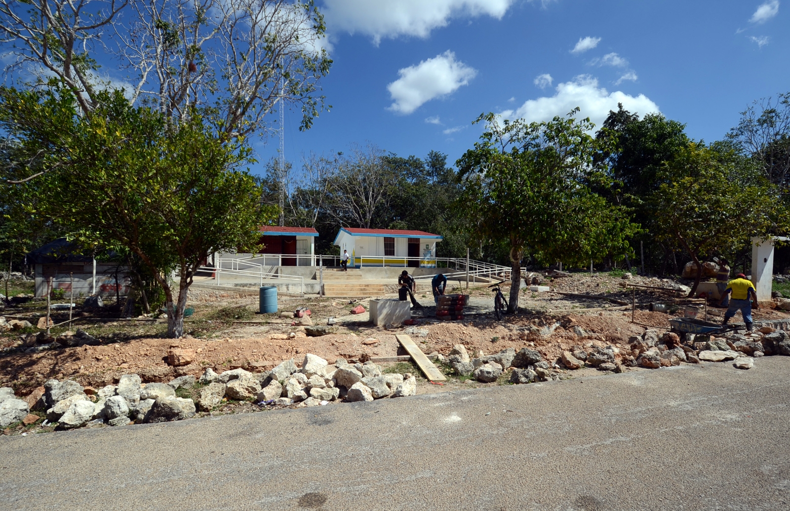 La administración de Carlos Joaquín incurrió en inobservancias en la normativa del programa 'Escuelas al Cien' en Quintana Roo
