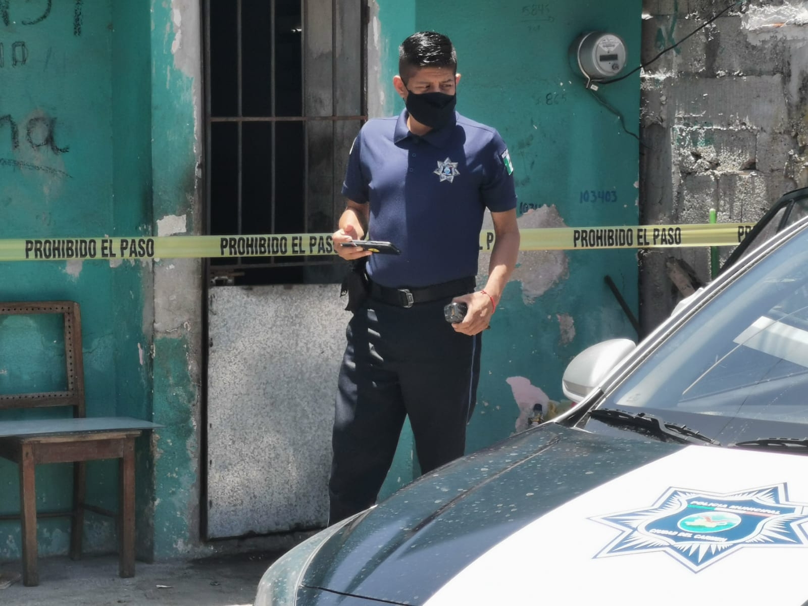 Elemento de la Policía Municipal acordonaron la zona mientras que elementos de la Agencia Estatal de Investigación (AEI) Elemento de la Policía Municipal acordonaron la zona mientras que elementos de la Agencia Estatal de Investigación (AEI)