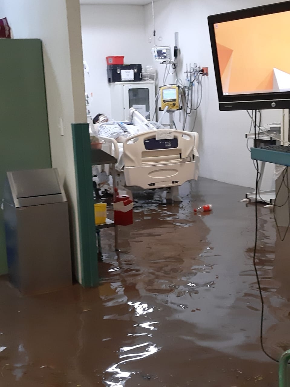 A través de fotos y videos se pudo observar las afectaciones que dejaron las lluvias al interior del nosocomio A través de fotos y videos se pudo observar las afectaciones que dejaron las lluvias al interior del nosocomio