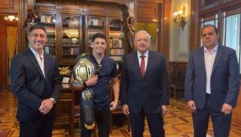 Moreno aseguró que la platica con el Presidente fue breve