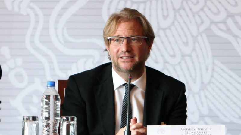La FGR de la CDMX obtuvo una cuarta orden de aprehensión contra del escritor Andrés Roemer