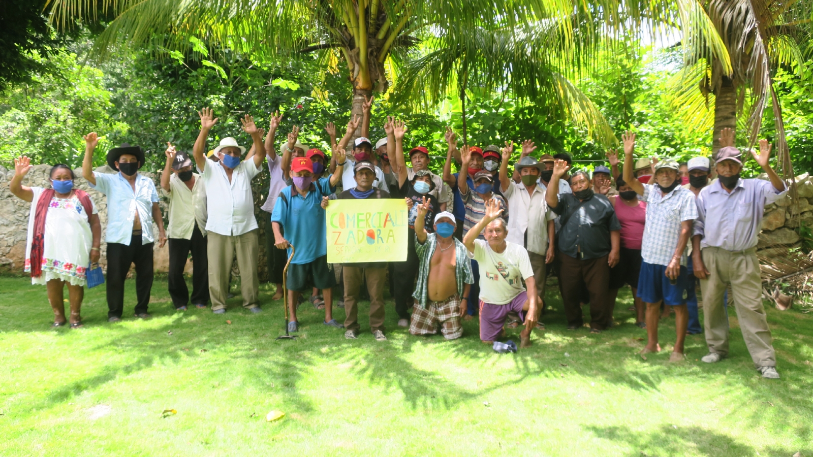 Cerca de 50 campesinos se dieron reunión Cerca de 50 campesinos se dieron reunión