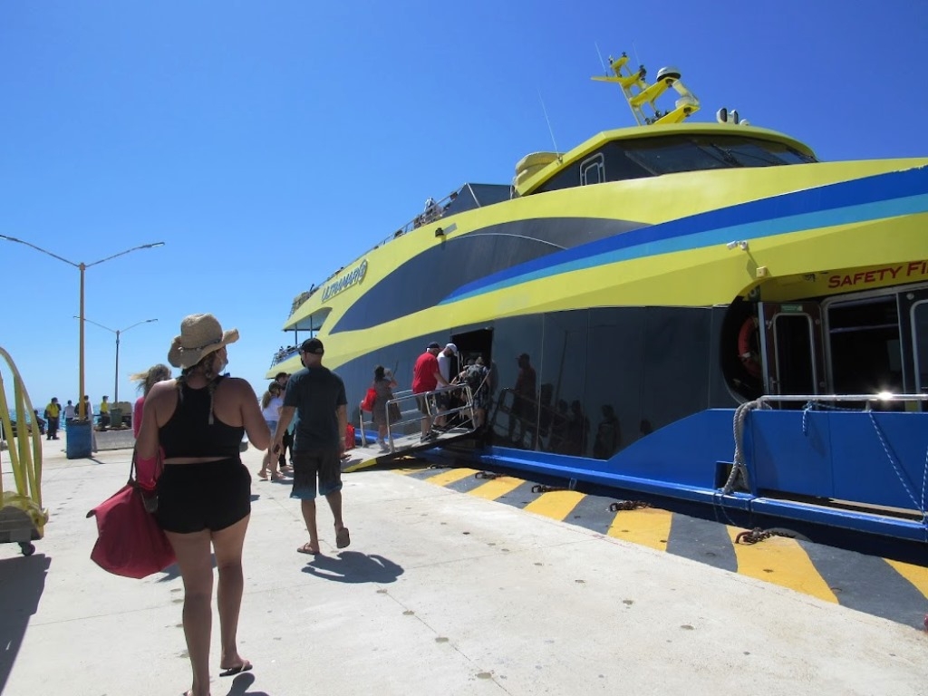 Ultramar opera las rutas marítimas federales Cancún-Isla Mujeres y Playa del Carmen-Cozumel
