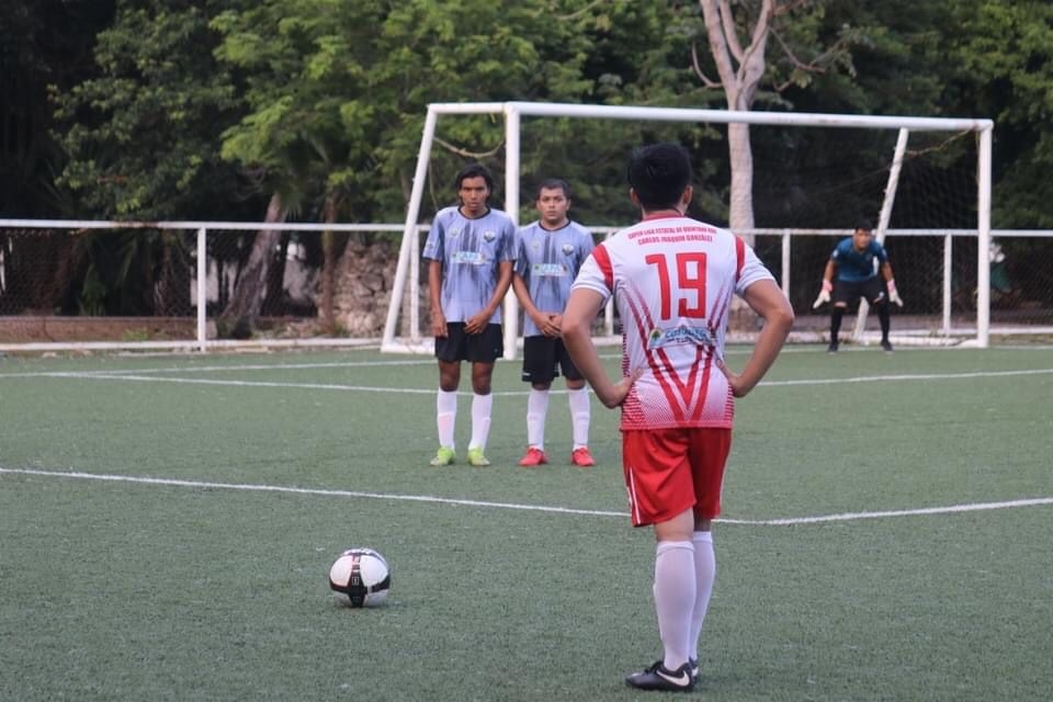 Tiburones sucumben 6-0 en casa ajena en la sexta jornada; un triplete fue Héctor Ramírez