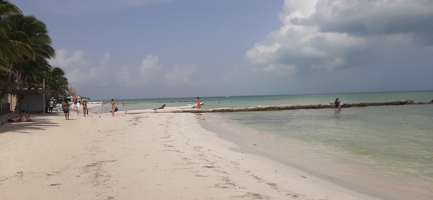 Holbox registra un 80 por ciento de afluencia turística y hoteleros esperan llegar al 100 por ciento el fin de semana