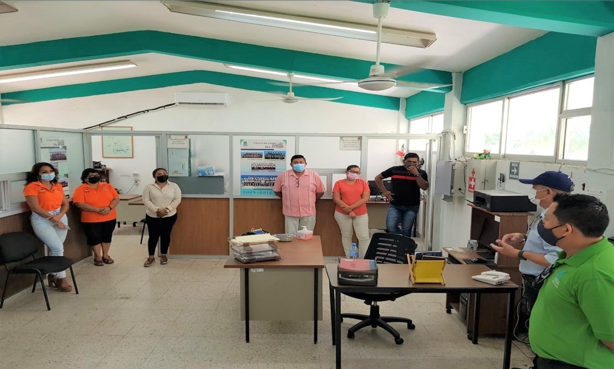 El Colegio de Bachilleres de Quintana Roo cuenta con 726 trabajadores sindicalizados y 783 de confianza El Colegio de Bachilleres de Quintana Roo cuenta con 726 trabajadores sindicalizados y 783 de confianza