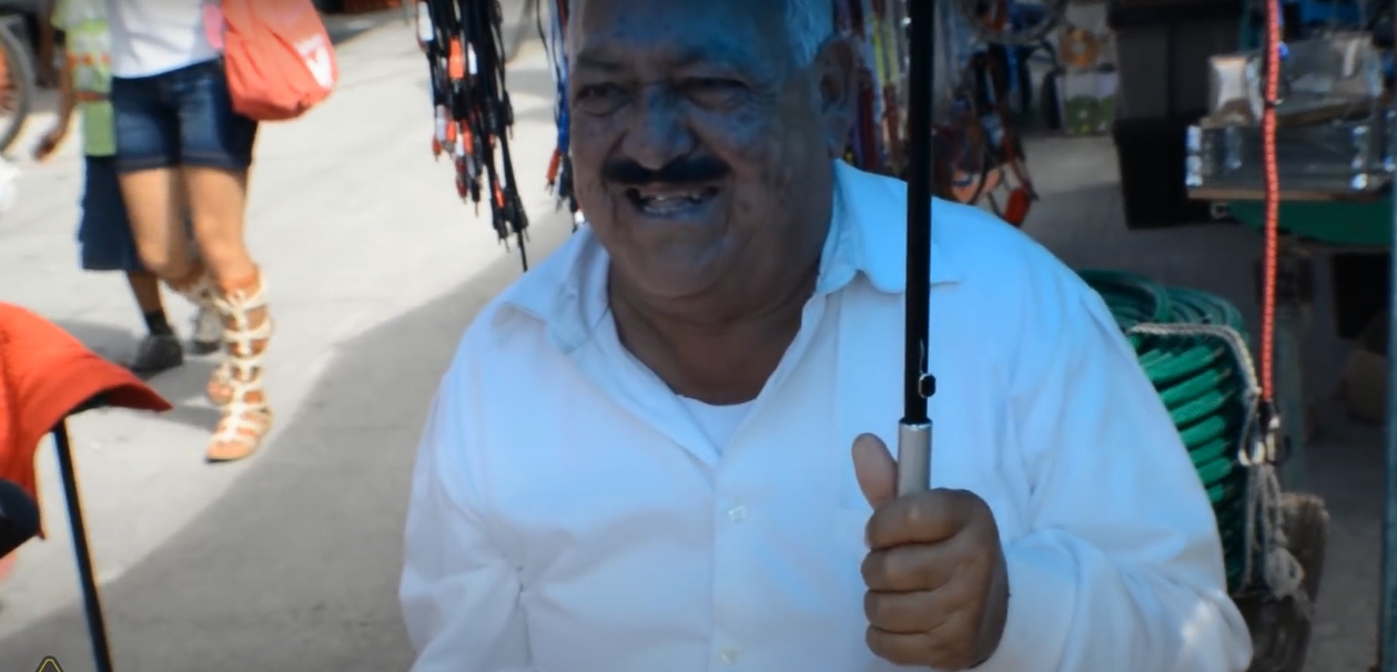 Don Nacho es recordado por los ciudadanos que lo vieron vender sus toallitas en tianguis y avenidas de Cancún Don Nacho es recordado por los ciudadanos que lo vieron vender sus toallitas en tianguis y avenidas de Cancún