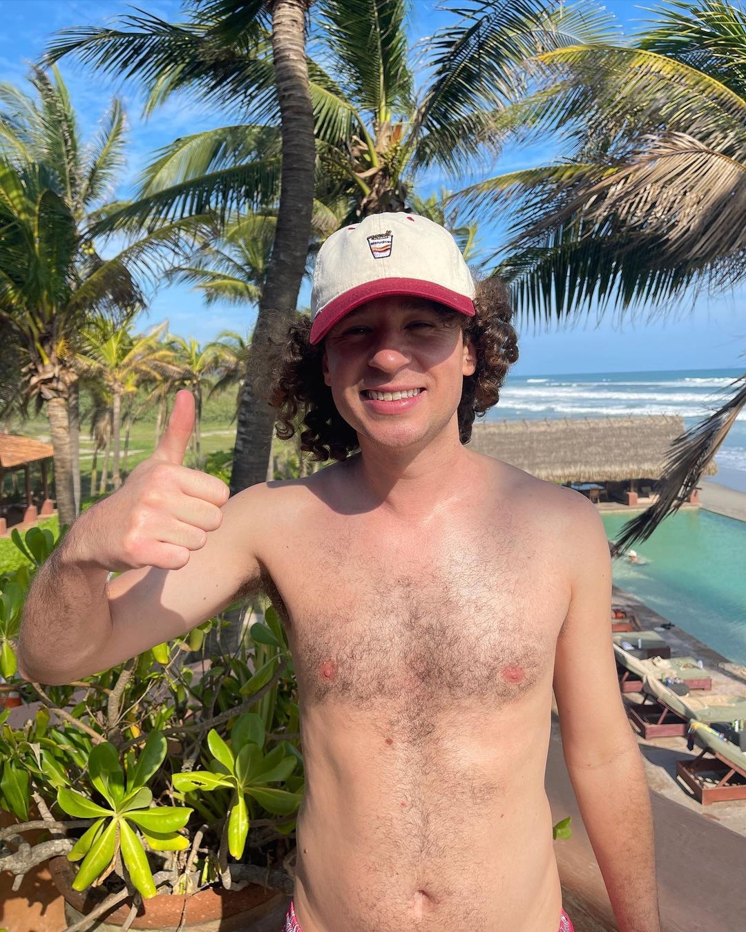 El influencer aseguró que estas condiciones generaron caos en el aeropuerto