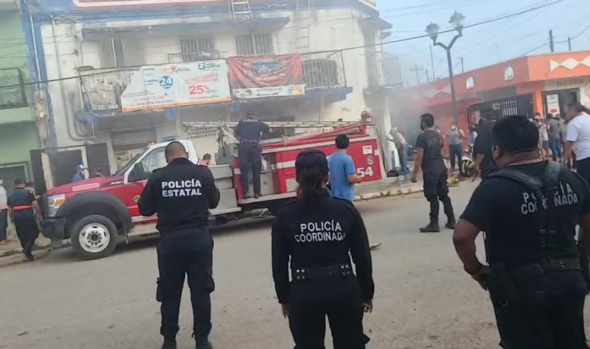 Un corto circuito en una pequeña nevera de helados ocasionó que se iniciara el siniestro Un corto circuito en una pequeña nevera de helados ocasionó que se iniciara el siniestro
