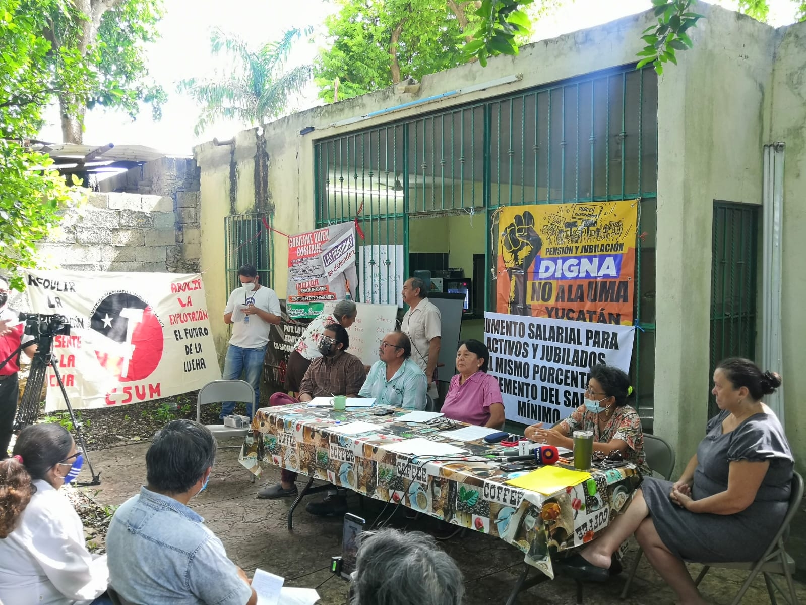 Pidel a Mauricio Vila Dosal que firme y reconozca el INSABI, para que se otorguen los servicios de salud de forma gratuita Pidel a Mauricio Vila Dosal que firme y reconozca el INSABI, para que se otorguen los servicios de salud de forma gratuita