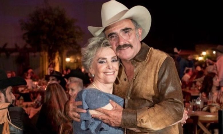 Vicente Fernández Jr desmiente supuesta enfermedad de su padre