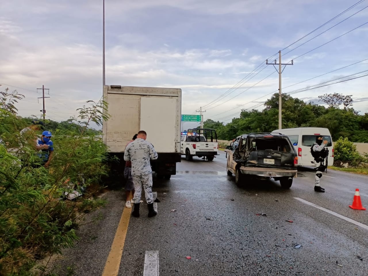 Guardia Nacional división carreteras llegó al lugar para hacer el reporte correspondiente Guardia Nacional división carreteras llegó al lugar para hacer el reporte correspondiente