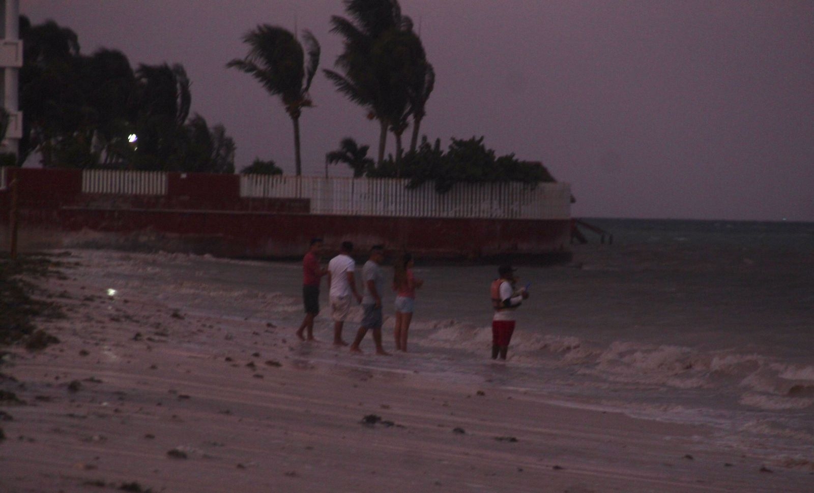 El Huracán Wilma azotó las costas de Cancún durante el 21 al 23 de octubre de 2005