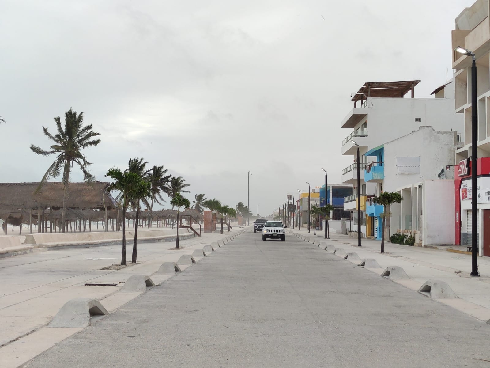 El Puerto de Progreso se mantiene paralizad ante el paso de la Tormenta Tropical Grace El Puerto de Progreso se mantiene paralizad ante el paso de la Tormenta Tropical Grace