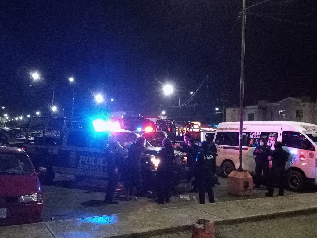 La víctima fue trasladada al hospital para recibir los primeros auxilios La víctima fue trasladada al hospital para recibir los primeros auxilios