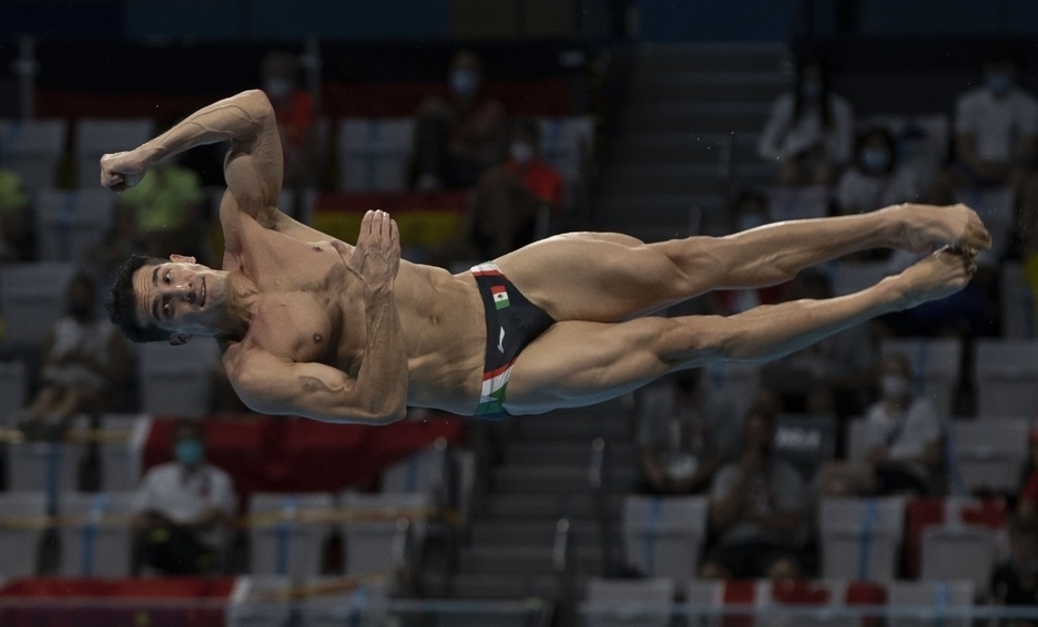 El clavadista mexicano termino en 3er lugar en la fase preliminar; su compatriota Osmar Olvera termino 9, hoy se juegan el pase a la Final El clavadista mexicano termino en 3er lugar en la fase preliminar; su compatriota Osmar Olvera termino 9, hoy se juegan el pase a la Final