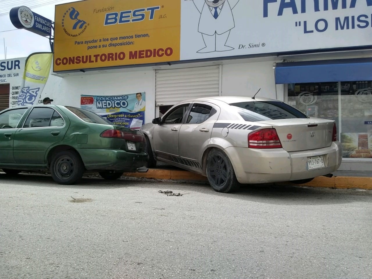 Al ver la situación, el conductor huyó del lugar Al ver la situación, el conductor huyó del lugar