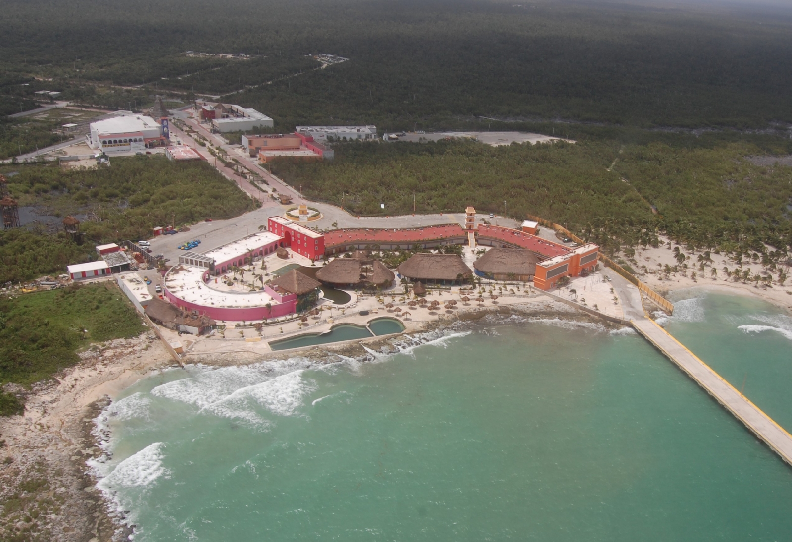 Mahahual retomó el turismo de cruceros tras casi año y medio de la suspensión por la pandemia de COVID-19 Mahahual retomó el turismo de cruceros tras casi año y medio de la suspensión por la pandemia de COVID-19