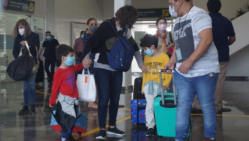 Pese a las modificaciones, los trabajadores del aeropuerto de la ciudad, no reportaron incidentes, tampoco quejas de usuarios Pese a las modificaciones, los trabajadores del aeropuerto de la ciudad, no reportaron incidentes, tampoco quejas de usuarios
