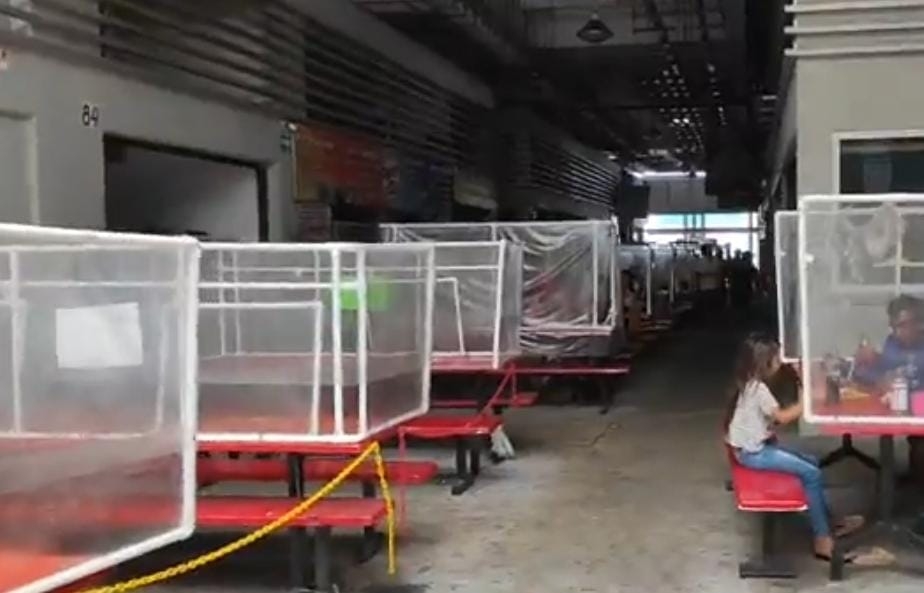 En ese centro de abasto se observaron también varios negocios cerrados y otros que desde temprano comenzaron a retirarse debido a la falta de ese servicio En ese centro de abasto se observaron también varios negocios cerrados y otros que desde temprano comenzaron a retirarse debido a la falta de ese servicio