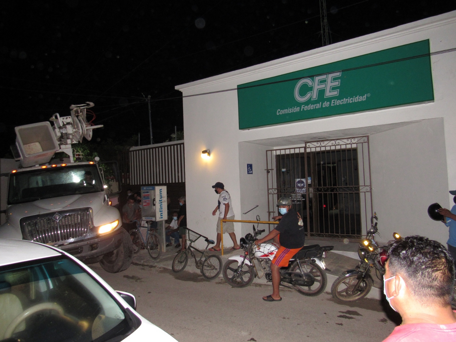 Municipios de Yucatán exigen se restablezca el servicio de energía eléctrica