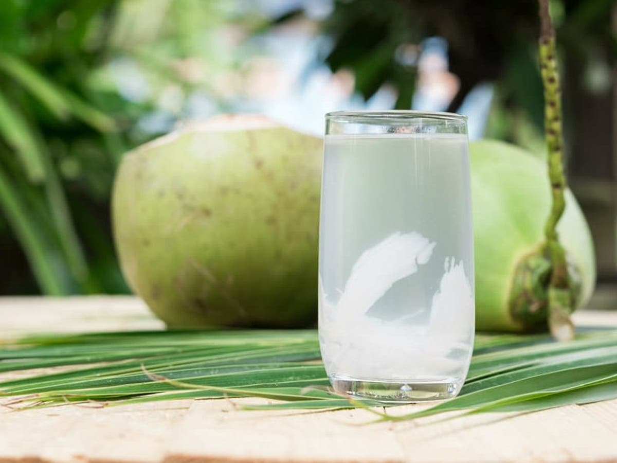 Esta bebida no sólo sirve para refrescar la sed, si no que trae múltiples beneficios para nuestro cuerpo Esta bebida no sólo sirve para refrescar la sed, si no que trae múltiples beneficios para nuestro cuerpo