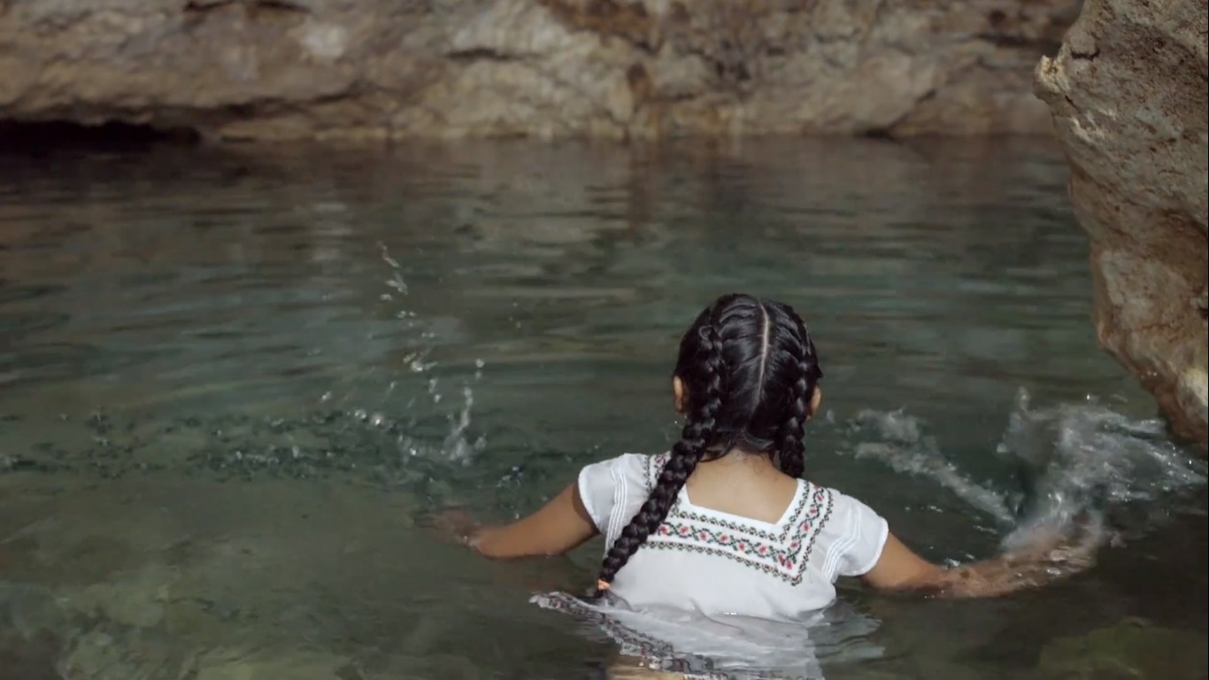 Los niños quieren mantener limpios los cenotes y el agua que beben, por lo que piden la intervención del juez Los niños quieren mantener limpios los cenotes y el agua que beben, por lo que piden la intervención del juez