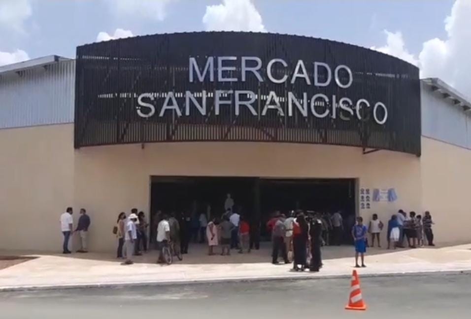 Habitantes cuestionaron la falta de transparencia en la entrega de locales del renovado zoco