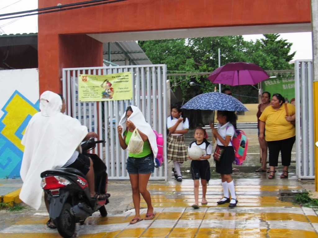 Docentes y administrativos no podrán tener el control de grupos grandes de nivel básico