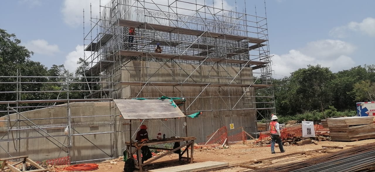 El supervisor de la edificación, Isaac Rivera, indicó que hubo retrasos por falta d epago