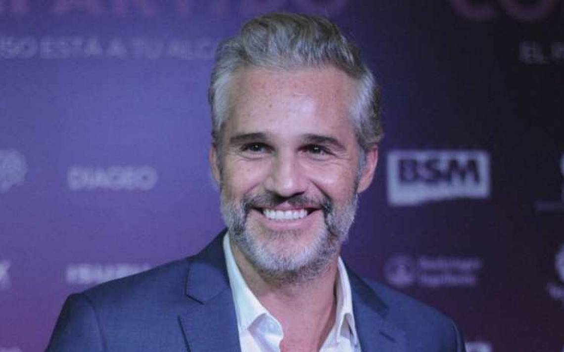 Juan Pablo Medina muestra cómo juega futbol con su nueva prótesis de pierna
