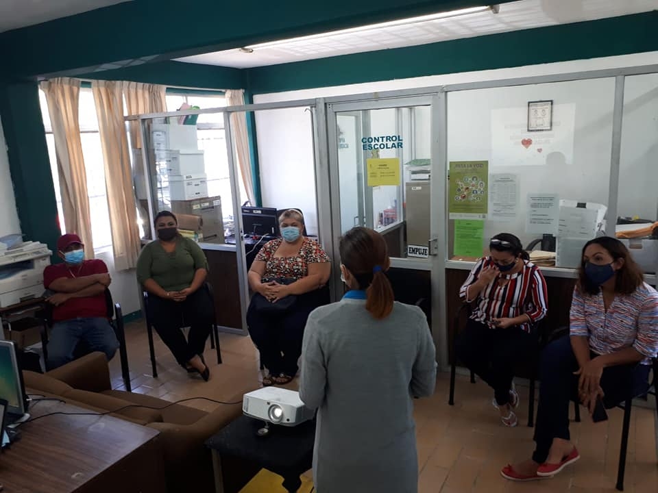 Los maestros exigen al Gobierno del Quintana Roo que den respuestas con fundamentos por la reducción de sus prestaciones Los maestros exigen al Gobierno del Quintana Roo que den respuestas con fundamentos por la reducción de sus prestaciones