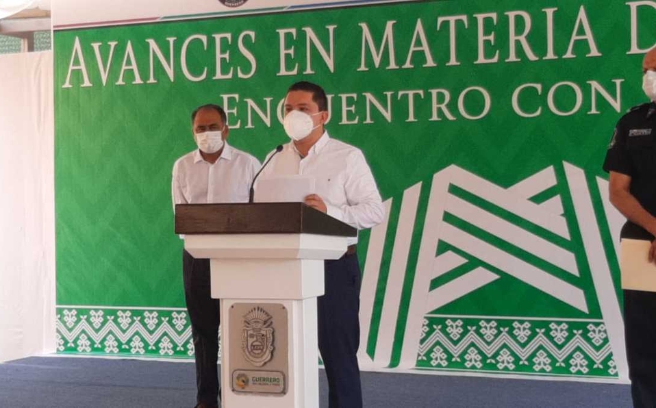 El fiscal de Guerrero informó en conferencia de prensa el hallazgo del cuerpo El fiscal de Guerrero informó en conferencia de prensa el hallazgo del cuerpo