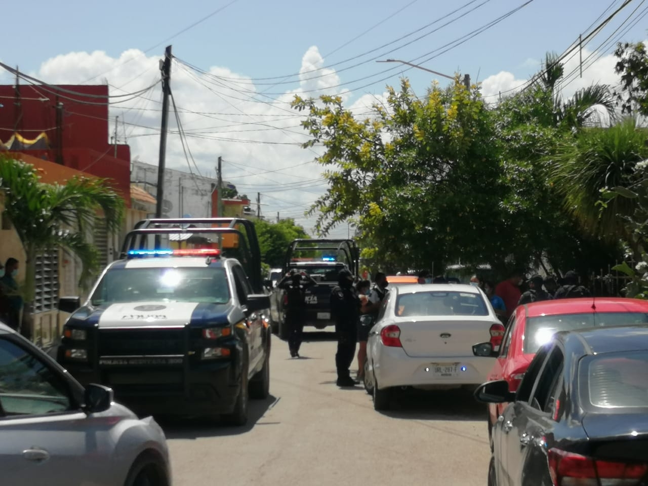 Los presuntos delincuentes se dieron cuenta que habían sido descubiertos
