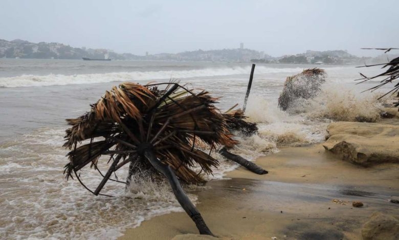 Se esperan vientos con rachas de 90 a 110 km/h y oleaje de 3 a 5 m de altura en costas de Jalisco y Nayarit