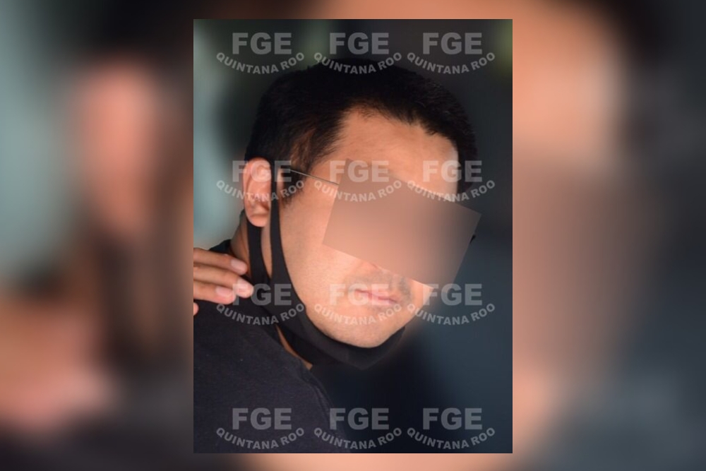 El hombre fue acusado de presuntamente participar en el delito de violencia familiar en contra de una mujer japonesa en Cancún El hombre fue acusado de presuntamente participar en el delito de violencia familiar en contra de una mujer japonesa en Cancún