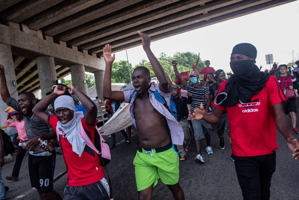 La caravana que se dirige a la capital de Chiapas busca llegar a Estados Unidos para conseguir empleos