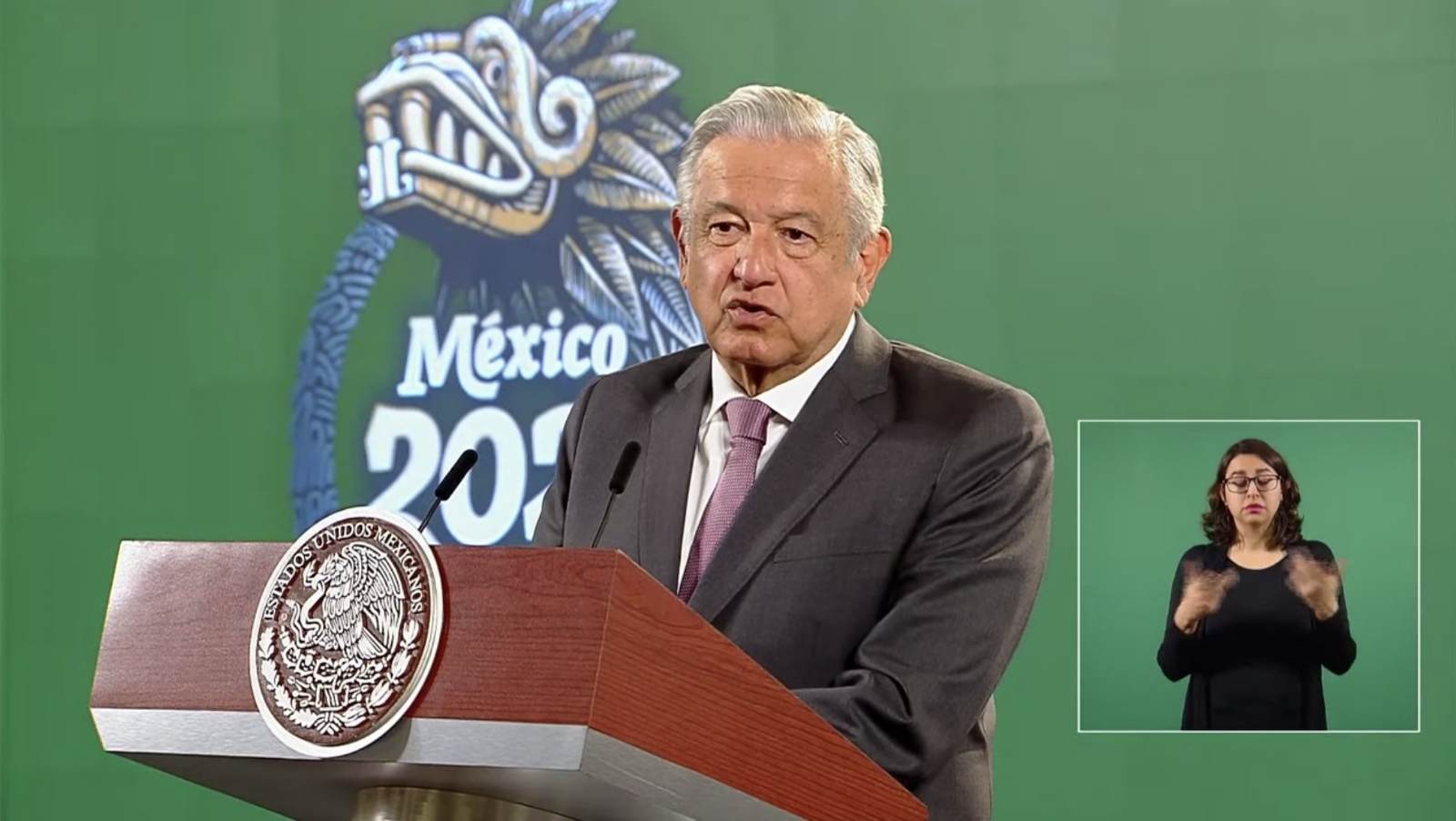 AMLO reiteró el compromiso de vacunar a todos los mexicanos mayores de 18 años para el mes de octubre, al menos con la primera dosis AMLO reiteró el compromiso de vacunar a todos los mexicanos mayores de 18 años para el mes de octubre, al menos con la primera dosis