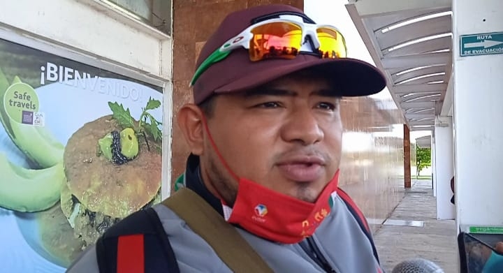 El entrenador Javier Adrián Tamayo Torres regresó a la ciudad de Campeche tras su participación en los Juegos Olímpicos de Tokio 2020 El entrenador Javier Adrián Tamayo Torres regresó a la ciudad de Campeche tras su participación en los Juegos Olímpicos de Tokio 2020