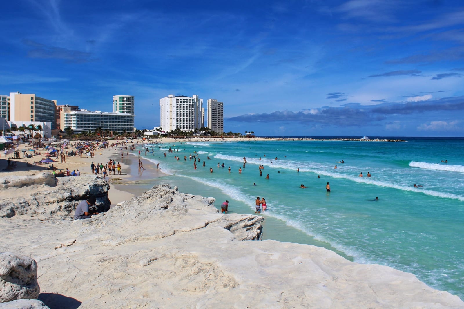 El municipio con gran afectación es Tulum con cuatro playas con recale de sargazo muy alto El municipio con gran afectación es Tulum con cuatro playas con recale de sargazo muy alto